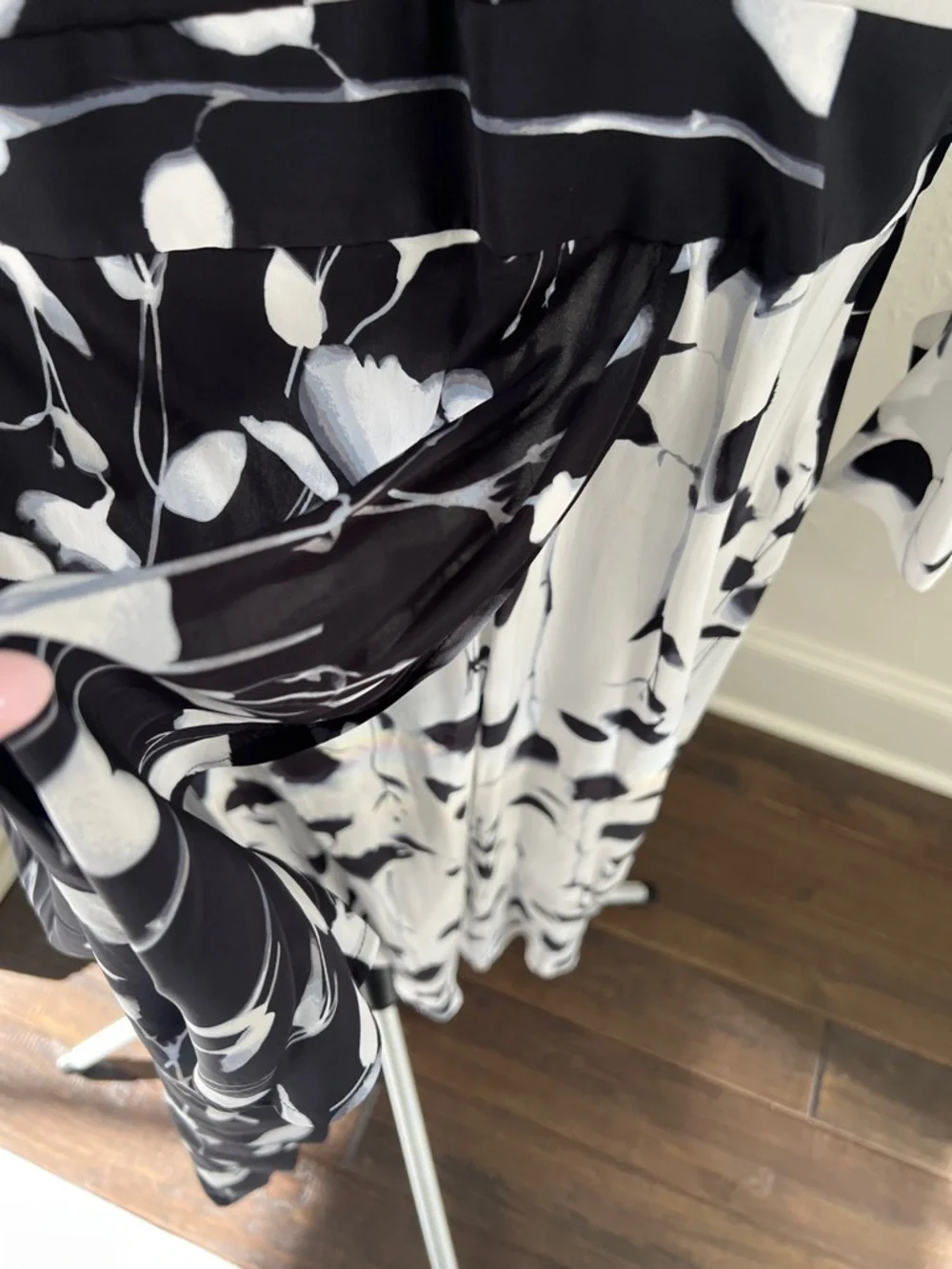 Equipment “NEEMA” Black and White Floral Maxi Dress NWT $495 - Picture 5 of 9
